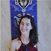 Profesora particular con más de 4 años de experiencia tanto con niños como con adultos con capacidad para impartir las siguientes asignaturas: matemáticas, ingles, economía, lengua y literatura, historia, etc